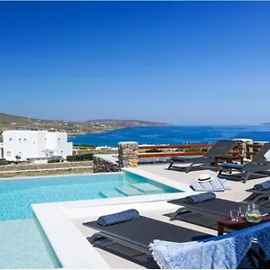 https://villa-ortus-white-cycladic-lux-with-private-pool-3bed-3bath.hotels-in-mykonosisland.net